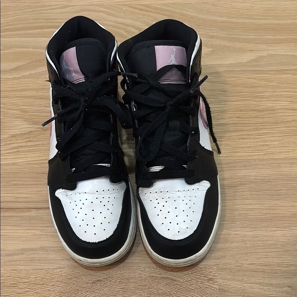 Nike Air Jordan 1 Retro Mid Arctic Pink Black White